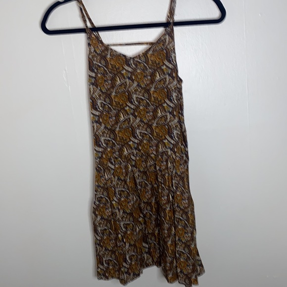 🎱American Eagle flowy dress with adjustable straps and pockets! - Picture 2 of 7